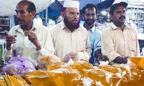 Edible oil from Indonesia, Malaysia due in two weeks