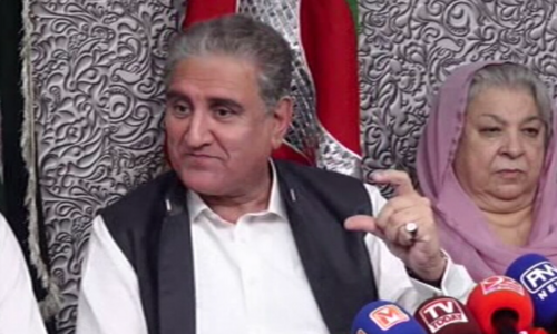 CEC takes notice after Qureshi accuses Punjab govt of poll code violations