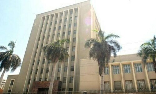Banking sector expands 19.6pc Banking sector expands 19.6pc