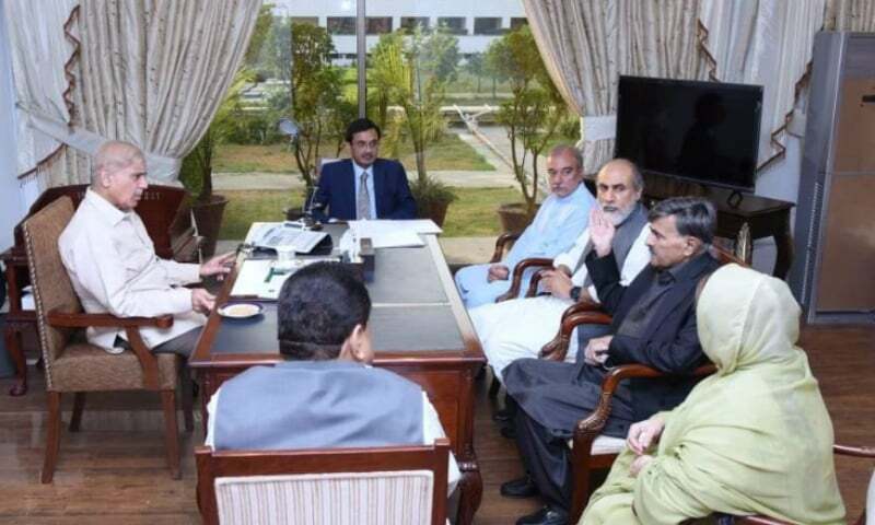 Shehbaz gathers allies to ‘repair cracks’ Shehbaz gathers allies to ‘repair cracks’