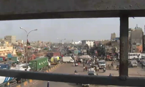 Protests break out against prolonged loadshedding in Karachi