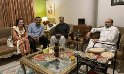 Ahsan Iqbal says family who heckled him have apologised