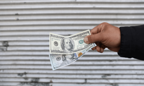 PKR loses Rs1 in interbank as dollar closes near Rs211 PKR loses Rs1 in interbank as dollar closes near Rs211