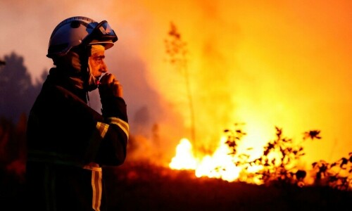 Southern Europe battles wildfires as heatwave spreads north Southern Europe battles wildfires as heatwave spreads north