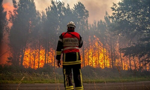 Wildfires rage across Europe as climate alarm sounded Wildfires rage across Europe as climate alarm sounded