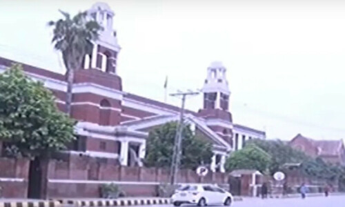 Hamza to remain 'trustee' Punjab CM till Monday, SC rules on Elahi's plea Hamza to remain 'trustee' Punjab CM till Monday, SC rules on Elahi's plea