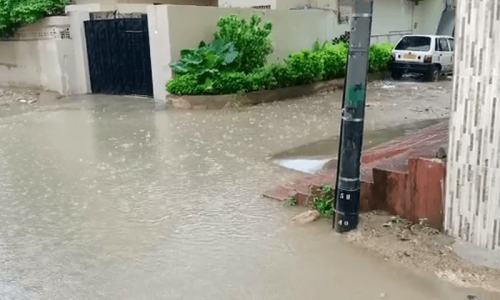 11 killed as rain continues to lash Karachi for second day