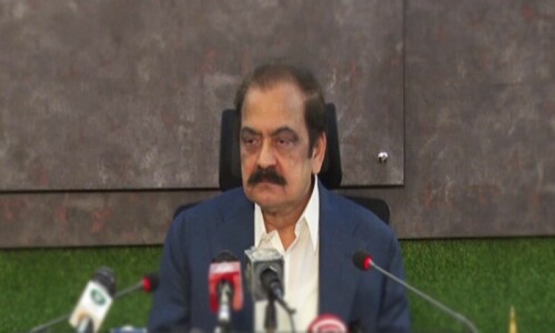 Sanaullah urges Imran to dissolve KP, Punjab assemblies before demanding early elections Sanaullah urges Imran to dissolve KP, Punjab assemblies before demanding early elections