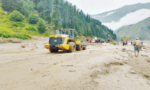 Woman killed in Kaghan mudslide