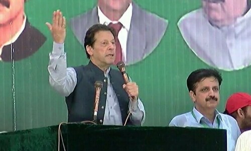 Imran calls on ‘courageous’ PTI youth to guard polling stations Imran calls on ‘courageous’ PTI youth to guard polling stations