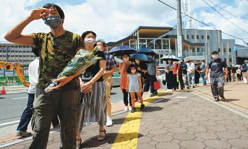 Police admit security flaws as body of Shinzo Abe arrives home