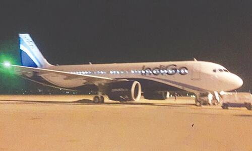Another Indian plane lands at Karachi after fault in mid-air