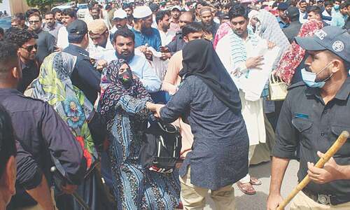 35 briefly detained as police baton-charge protesting teachers