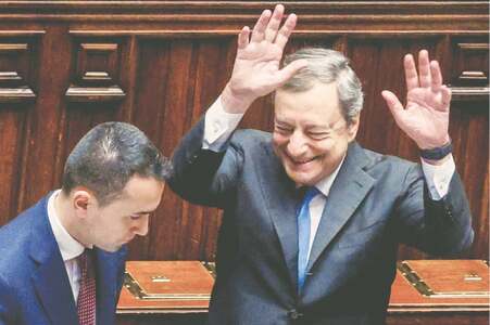 Italian PM resigns, paving way for snap polls