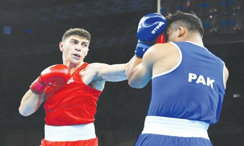 Nazeerullah falls to Williams