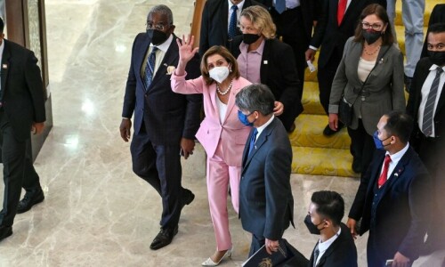 US House Speaker Pelosi lands in Taiwan; Chinese warplanes take to skies US House Speaker Pelosi lands in Taiwan; Chinese warplanes take to skies