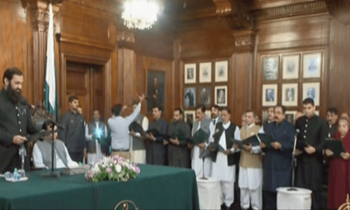 Governor administers oath to 21-member Punjab cabinet