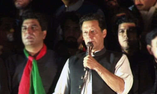Stand with 'nation, justice and country', not thieves, Imran tells neutrals Stand with 'nation, justice and country', not thieves, Imran tells neutrals