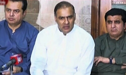 PML-N's Abid Sher Ali slams Miftah Ismail for dropping 'electricity bombs' on public, 'deviating from party ideology' PML-N's Abid Sher Ali slams Miftah Ismail for dropping 'electricity bombs' on public, 'deviating from party ideology'