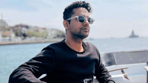 Pakistan can’t progress until the wadera system ends, says comedian Ali Gul Pir