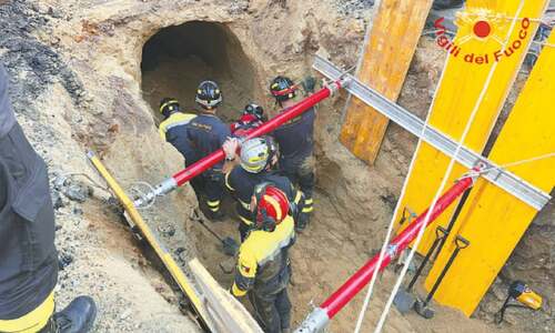 Collapsed tunnel traps suspected bank robber near Vatican