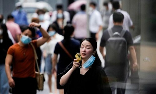 Broad swathe of China swelters in high temperatures Broad swathe of China swelters in high temperatures