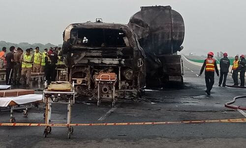 At least 20 killed, 6 injured in fiery bus-tanker collision on Multan-Sukkur Motorway