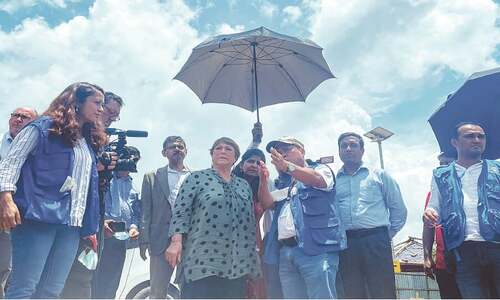 UN rights chief visits Rohingya refugee camps in Bangladesh