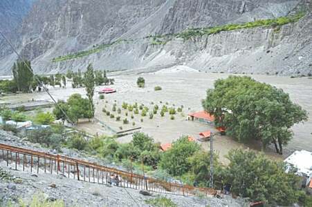 Quetta cut off as flood damages rail line, highway