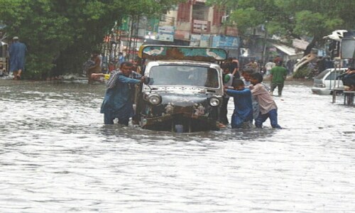 Torrential rain paralyses routine life in Sindh cities
