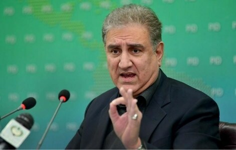 Shah Mahmood Qureshi takes on govt for &lsquo;focusing on Imran, not poverty&rsquo;