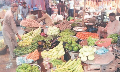 Tomato price shoots up to Rs480 a kilo as damaged roads hit supplies Tomato price shoots up to Rs480 a kilo as damaged roads hit supplies