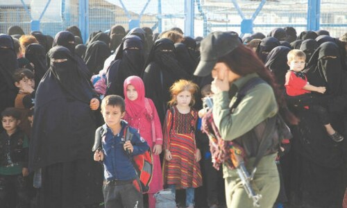 Kurdish forces move to halt &lsquo;brutal torture&rsquo; at IS camp in Syria