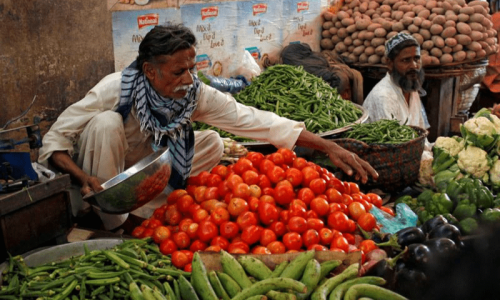 Govt removes taxes on import of tomato and onion till Dec 31 Govt removes taxes on import of tomato and onion till Dec 31