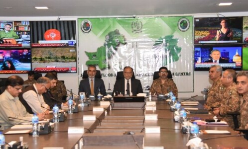 Govt, army express resolve to fight disastrous floods together, urge people to join