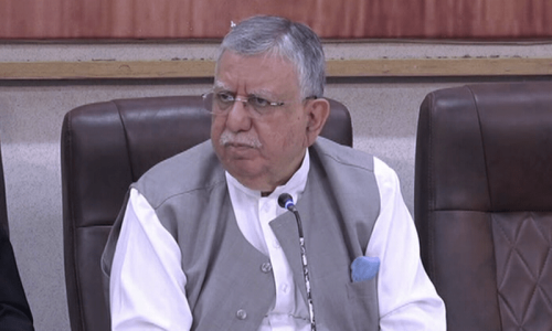 Shaukat Tarin urges govt to renegotiate with IMF, seek relief in the wake of floods Shaukat Tarin urges govt to renegotiate with IMF, seek relief in the wake of floods