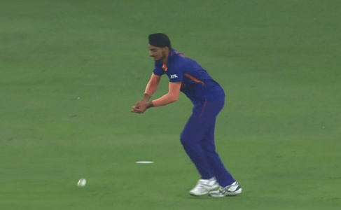 Arshdeep&rsquo;s parents say cricketer laughing at storm over dropped catch against Pakistan: report