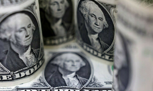 Dollar crushes yen as aggressive Fed bets ramp up