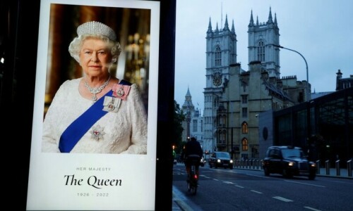 Premier League games postponed to mourn Queen, cricket goes ahead