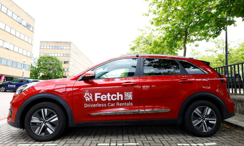 Truly autonomous cars may be impossible without helpful human touch