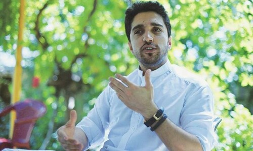 Afghan insurgent leader calls for new anti-Taliban 'political' front Afghan insurgent leader calls for new anti-Taliban 'political' front