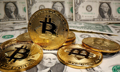 Bitcoin falls below $19,000 as cryptos creak under rate hike risk Bitcoin falls below $19,000 as cryptos creak under rate hike risk