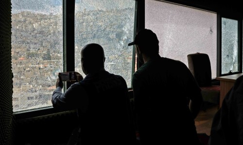 Palestinian police clash with gunmen in West Bank, 1 killed