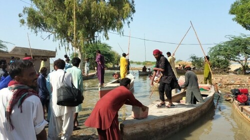 Sindh’s flood-hit people beset by respiratory diseases as relief efforts continue Sindh’s flood-hit people beset by respiratory diseases as relief efforts continue