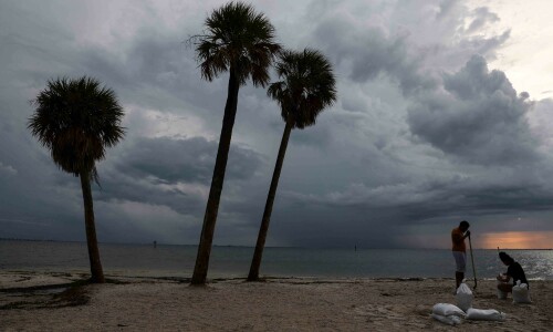 Hurricane Ian strengthens to Category 3 storm ahead of Cuba, Florida landfall Hurricane Ian strengthens to Category 3 storm ahead of Cuba, Florida landfall