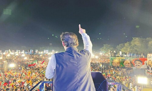 Imran asks lawyers to join his movement for rule of law Imran asks lawyers to join his movement for rule of law