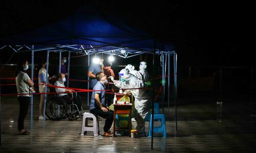 Covid lockdown extended in Chinese city