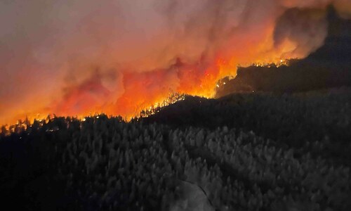 New wildfire spreading in California mountains New wildfire spreading in California mountains