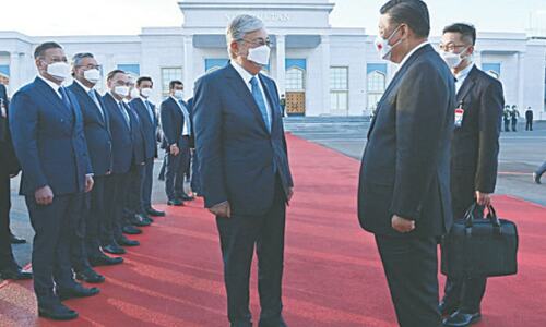 Xi lands in Uzbekistan ahead of meeting with Putin