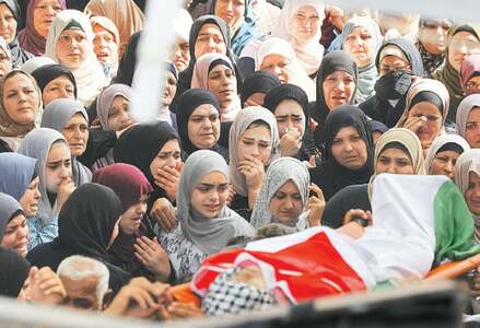 Israeli forces kill Palestinian teenager as violence simmers in West Bank Israeli forces kill Palestinian teenager as violence simmers in West Bank